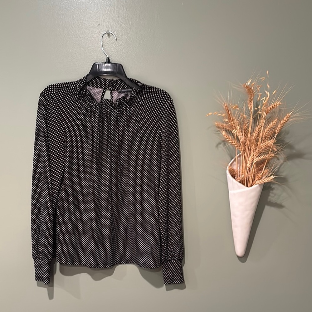 Adrianna Papell Black/White Polka Dot Ruffle Neck, Long Sleeve Blouse Small. EUC